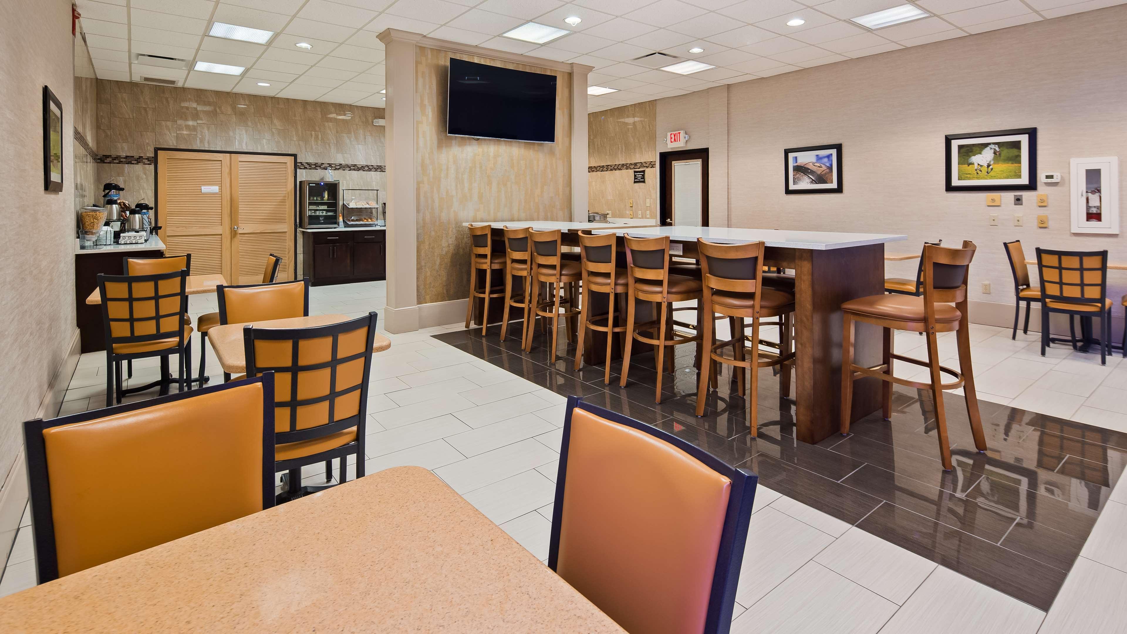 Best Western - Fayetteville Exterior photo