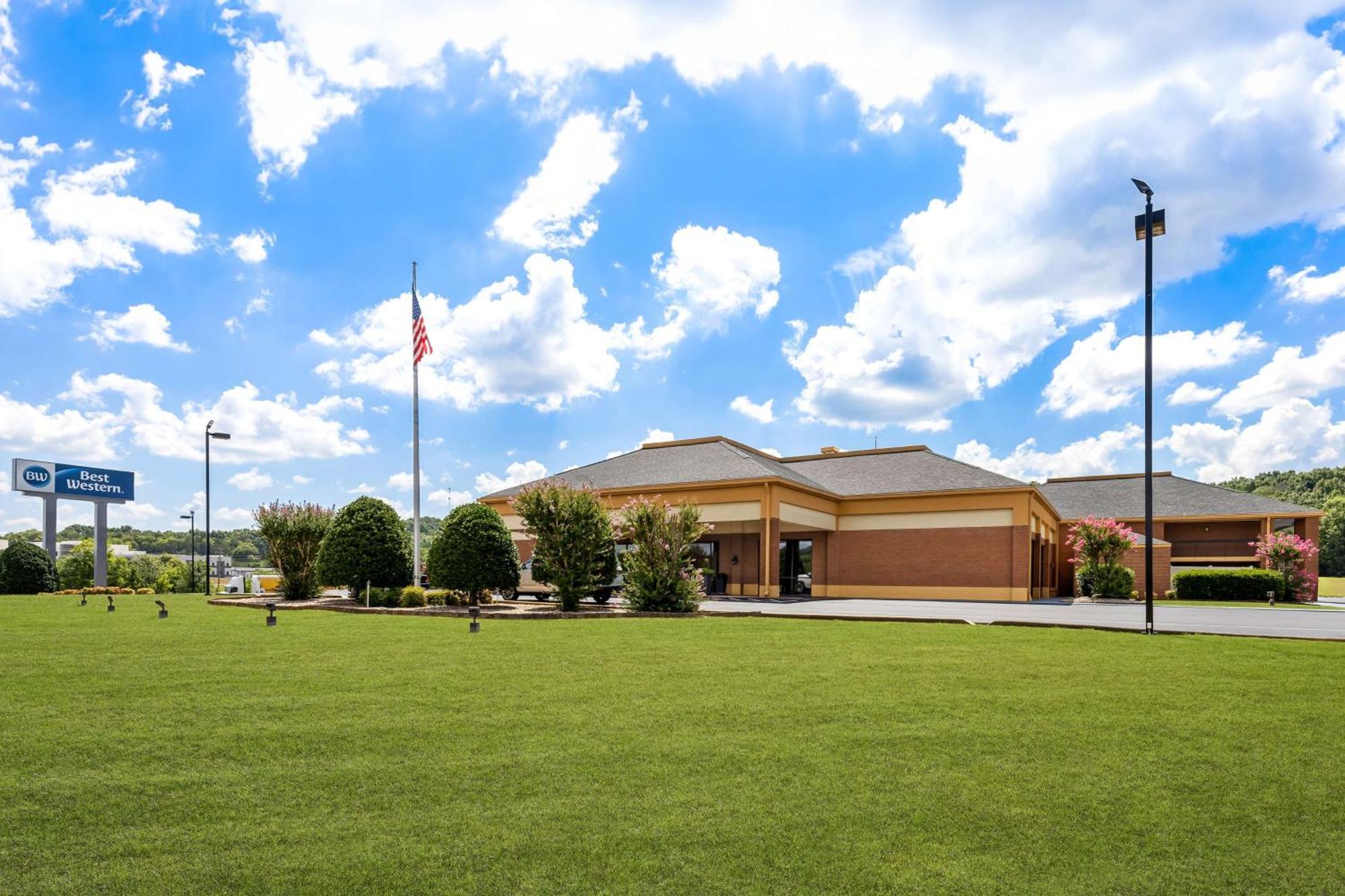 Best Western - Fayetteville Exterior photo
