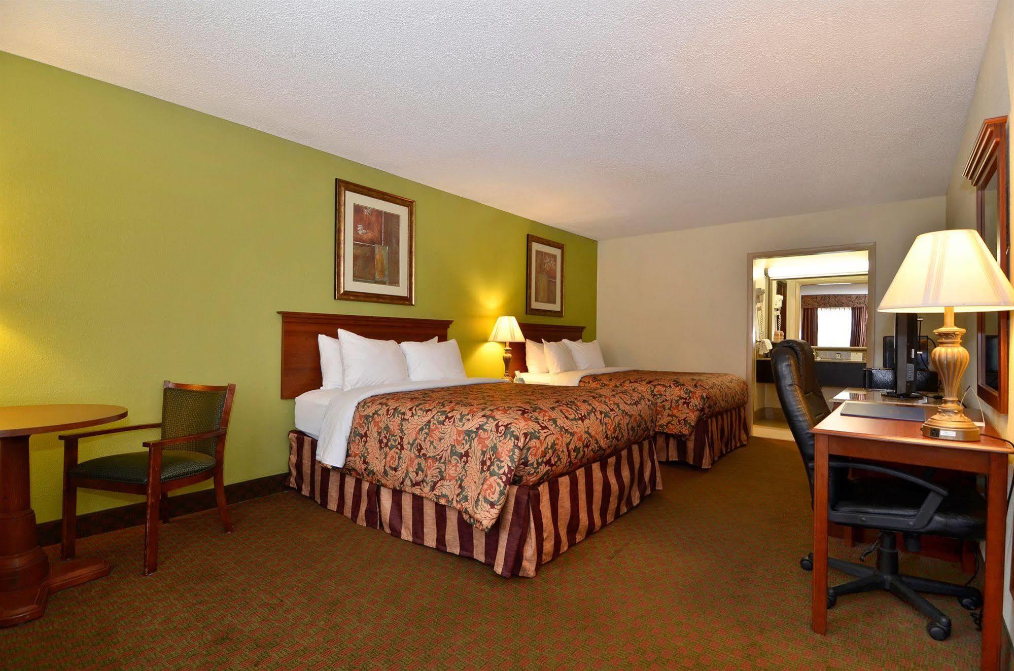 Best Western - Fayetteville Exterior photo