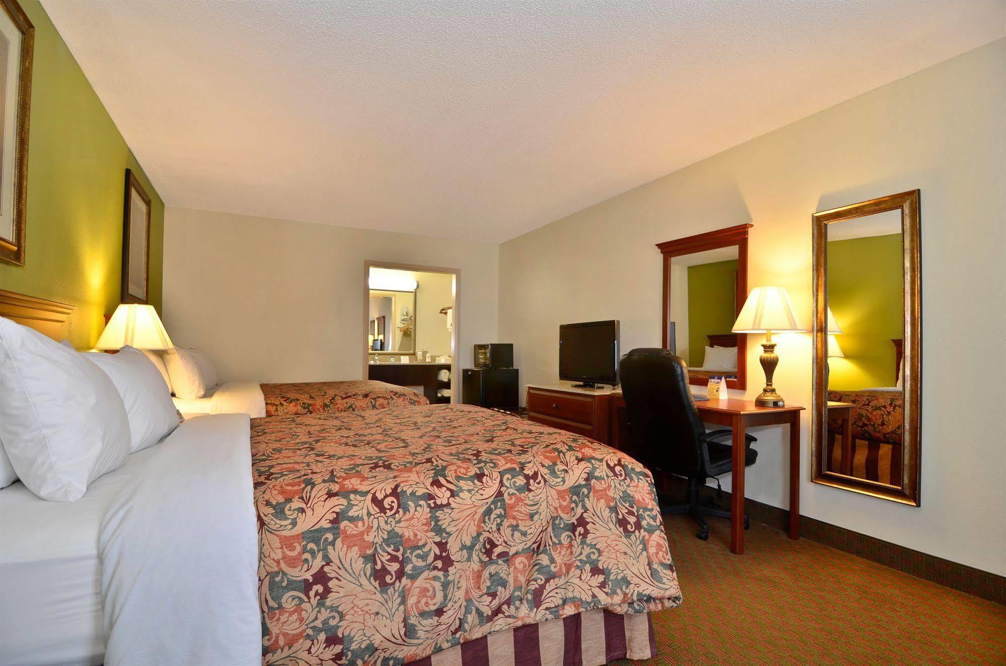 Best Western - Fayetteville Exterior photo