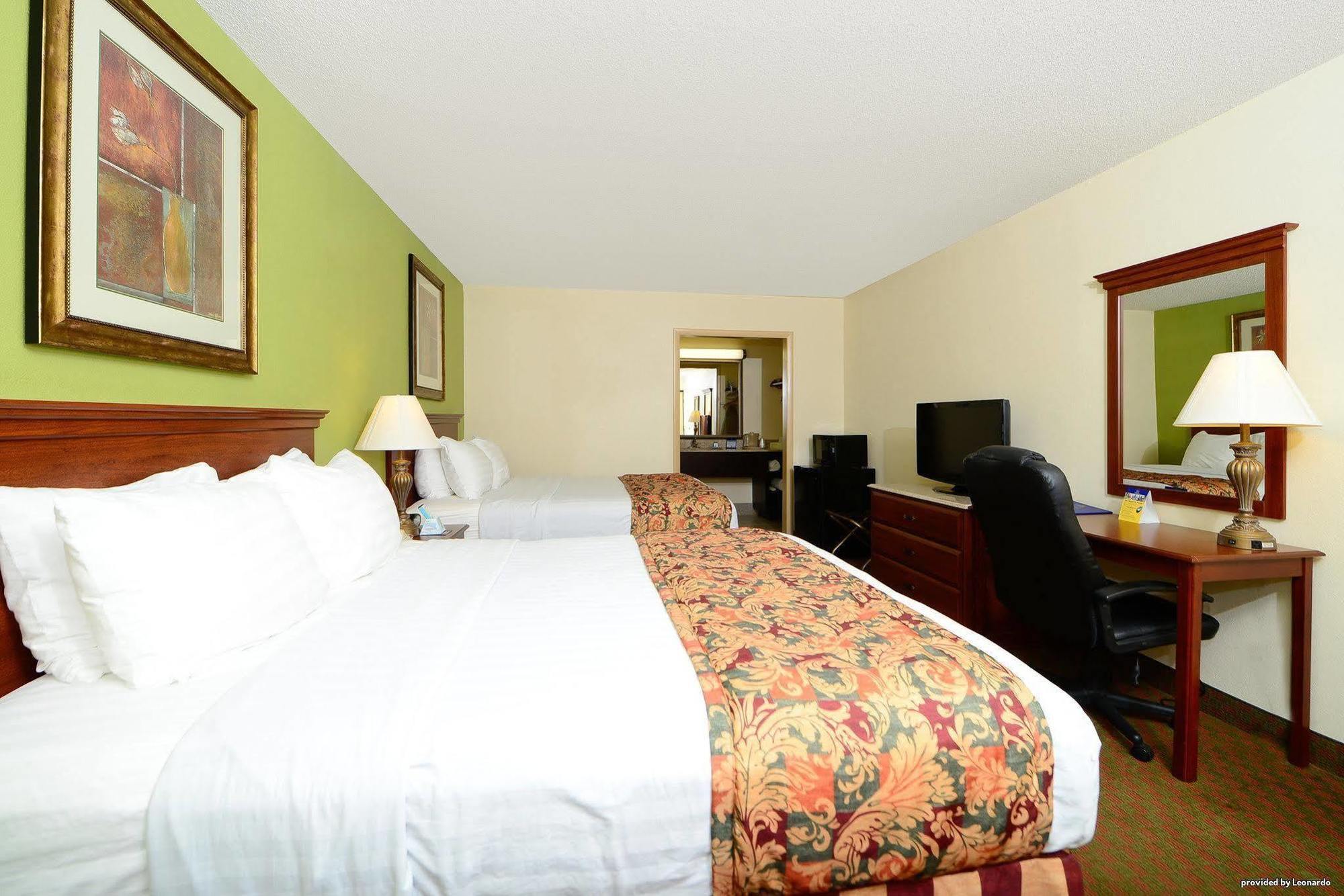 Best Western - Fayetteville Exterior photo
